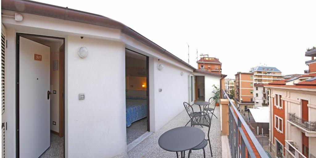 Hotel Centrale San Benedetto del Tronto Room photo